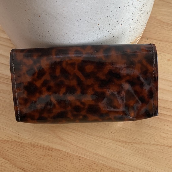 Tory Burch Leopard Print Sunglass Case - Picture 5 of 6